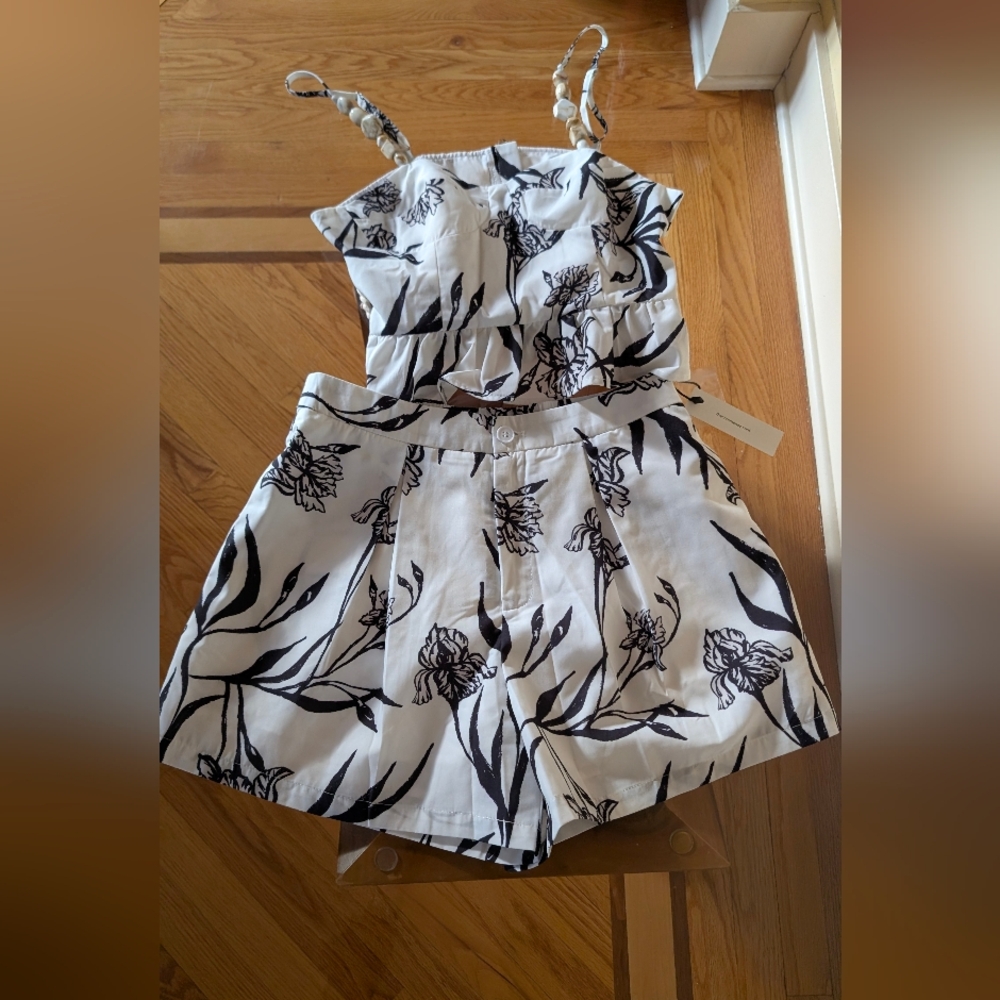Commense Floral Print Peplum Top With Shorts Set NWT Sz L - Picture 9 of 16